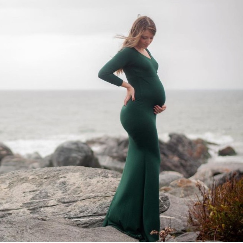 Green maternity gown